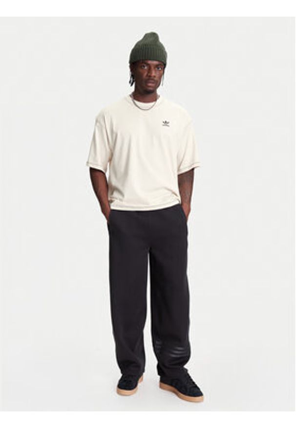 Adidas - adidas T-Shirt Trefoil Essentials JW0970 Écru Regular Fit. Materiał: bawełna