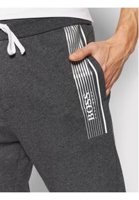 BOSS - Boss Spodnie dresowe Authentic 50464911 Szary Regular Fit. Kolor: szary. Materiał: dresówka, bawełna #3