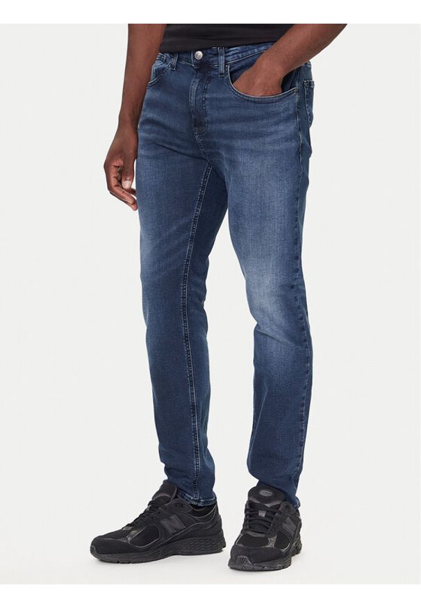 Tommy Jeans Jeansy DM0DM22247 Granatowy Slim Fit. Kolor: niebieski