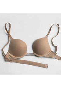 Intica - Biustonosz push-up modelujący z elastycznego materiału na co dzień i wyjątkowe okazje Nives. Kolor: beżowy. Materiał: materiał. Rodzaj stanika: push-up #9