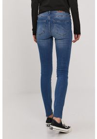 Vero Moda Jeansy damskie medium waist. Kolor: niebieski #2
