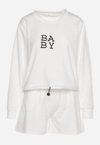 Born2be - Biały 2-Częściowy Komplet Dresowy Bluza z Nadrukiem i Luźne Szorty z Kieszeniami Ridana. Kolor: biały. Materiał: dresówka. Wzór: nadruk #5