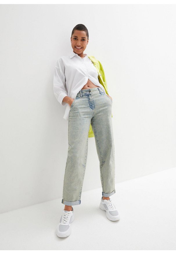 bonprix - Dżinsy z efektem vintage. Kolor: niebieski. Styl: vintage