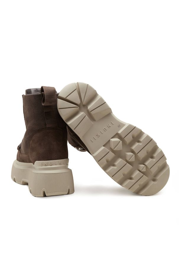 Inuikii - Śniegowce damskie INUIKII MATILDA SHEARLING. Okazja: na co dzień, do pracy, na spacer. Kolor: brązowy. Styl: casual