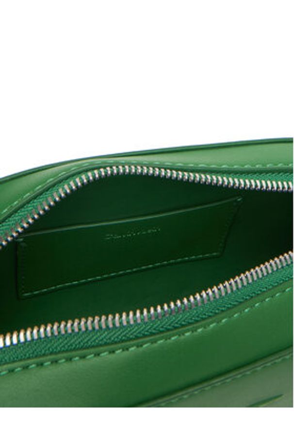 Calvin Klein Jeans Torebka Sculpted Ew Camera Bag LV04K3036G Zielony. Kolor: zielony. Materiał: skórzane