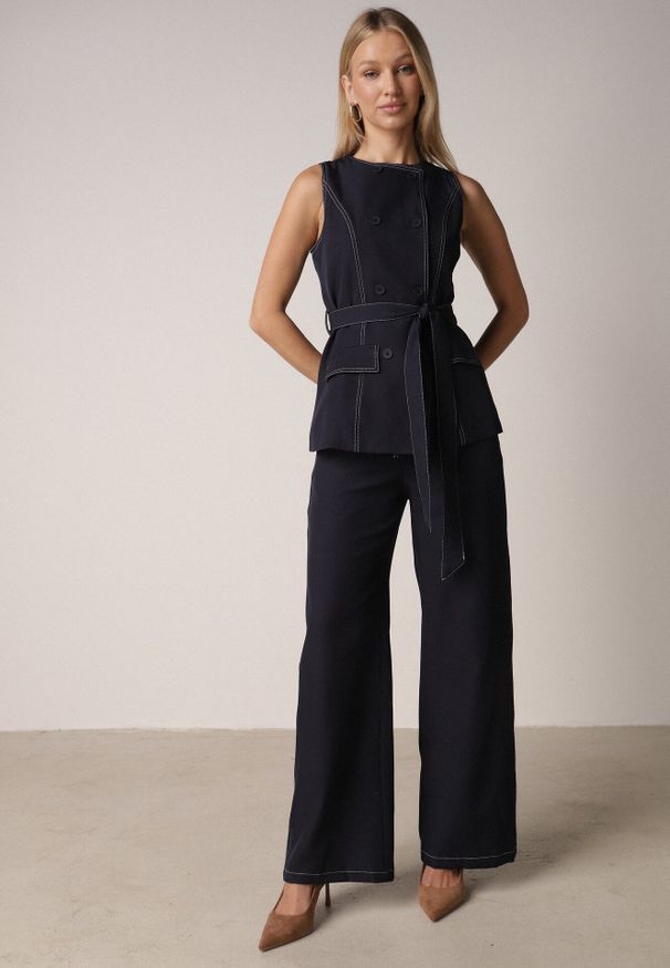 Born2be - Granatowy Komplet Garniturowy Kamizelka z Paskiem i Szerokie Spodnie Zina. Kolor: niebieski
