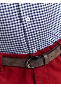 TOP SECRET - Spodnie tkaninowe z paskiem dopasowane. Okazja: na co dzień. Kolor: czerwony. Materiał: tkanina. Sezon: zima. Styl: casual #5