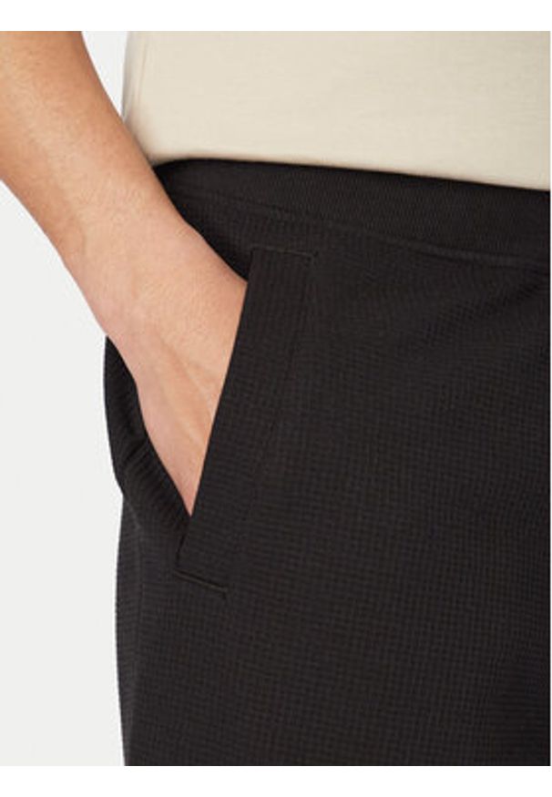 G-Star RAW - G-Star Raw Szorty sportowe D29112-E383 Czarny Slim Fit. Kolor: czarny. Materiał: bawełna. Styl: sportowy