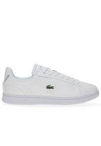 Buty Lacoste Carnaby Pro 745SUJ0002-21G - białe. Okazja: na co dzień. Zapięcie: sznurówki. Kolor: biały. Materiał: skóra, syntetyk, guma. Wzór: aplikacja. Obcas: na płaskiej podeszwie. Sport: turystyka piesza