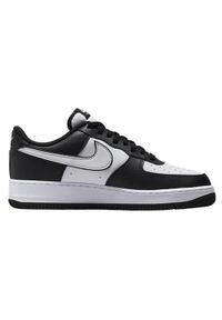 Buty do chodzenia męskie Nike Air Force 1 '07. Zapięcie: sznurówki. Kolor: wielokolorowy. Materiał: guma, skóra, tkanina, materiał, syntetyk. Szerokość cholewki: normalna. Model: Nike Air Force. Sport: turystyka piesza