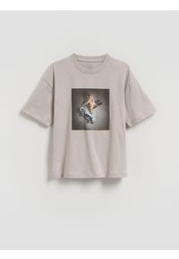Reserved - Bawełniany t-shirt z nadrukiem - beżowy. Kolor: beżowy. Materiał: bawełna. Wzór: nadruk #1