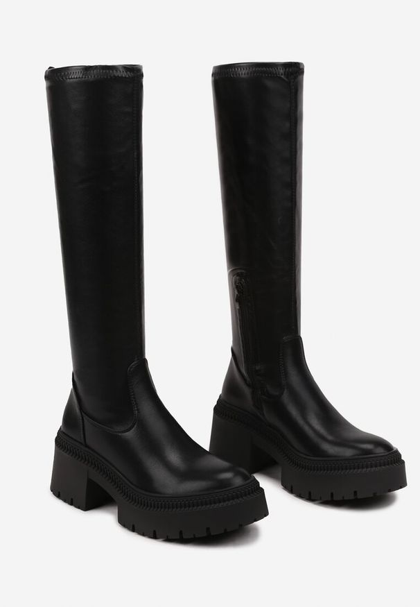 Born2be - Czarne Długie Kozaki na Słupku z Dopasowaną Cholewką Laoriah. Okazja: na co dzień. Kolor: czarny. Materiał: jeans. Szerokość cholewki: normalna. Obcas: na słupku. Styl: casual