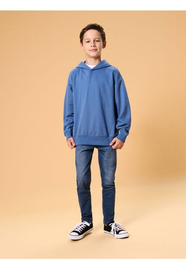 Sinsay - Jeansy slim fit - granatowy. Kolor: niebieski