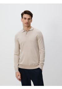 Reserved - Wiskozowy sweter polo - beżowy. Typ kołnierza: polo. Kolor: beżowy. Materiał: wiskoza