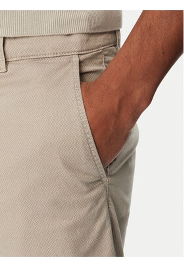 BOSS Szorty materiałowe Chino 50559292 Beżowy Slim Fit. Kolor: beżowy. Materiał: bawełna