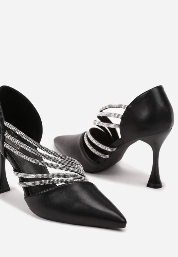Born2be - Czarne Eleganckie Szpilki z Cyrkoniowymi Paskami Ettara. Okazja: na co dzień, na imprezę, na spotkanie biznesowe. Zapięcie: pasek. Kolor: czarny. Obcas: na szpilce. Styl: elegancki. Wysokość obcasa: średni