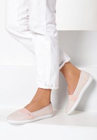 Born2be - Różowe Tenisówki Chirpy. Okazja: na co dzień. Nosek buta: okrągły. Kolor: różowy. Materiał: materiał, jeans. Szerokość cholewki: normalna. Styl: casual, klasyczny #2