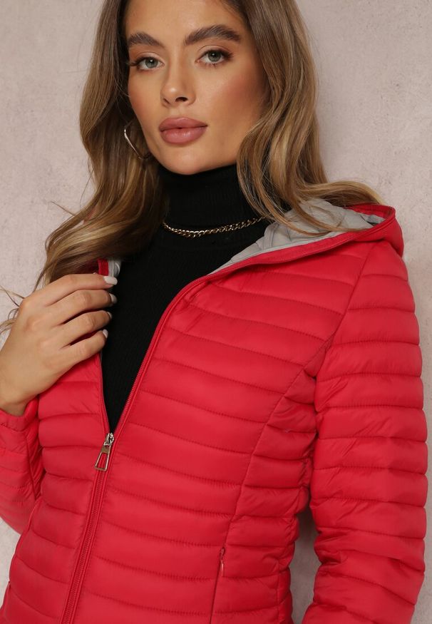 Renee - Czerwona Kurtka Pikowana Paranaina. Kolor: czerwony. Wzór: aplikacja, jednolity. Styl: elegancki