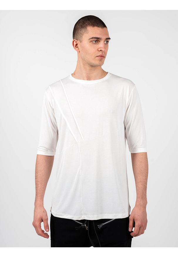 La Haine Inside Us T-shirt "Bailee" | P2308 3M | BAILEE | Mężczyzna | Kremowy. Okazja: na co dzień. Kolor: kremowy. Materiał: poliester. Styl: casual