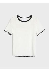 Sinsay - Koszulka z kontrastową lamówką - kremowy. Kolor: kremowy #1