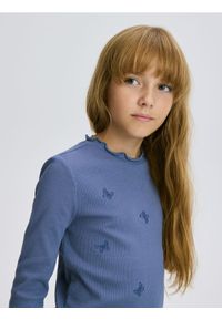 Reserved - Prążkowana koszulka z haftem - granatowy. Kolor: niebieski. Materiał: prążkowany. Wzór: haft #1