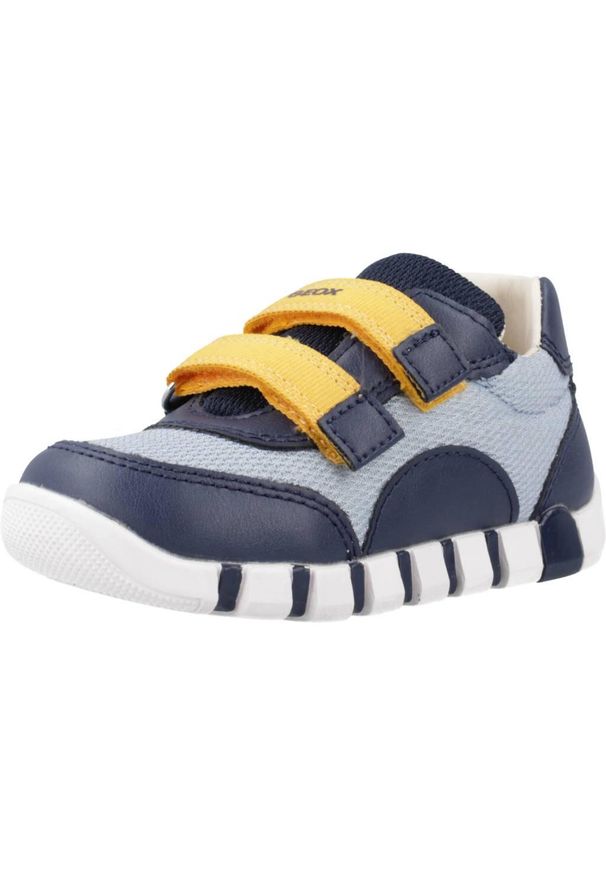Tenisówki Geox Model B Iupidoo B Kolor Niebieski. Kolor: niebieski. Materiał: skóra