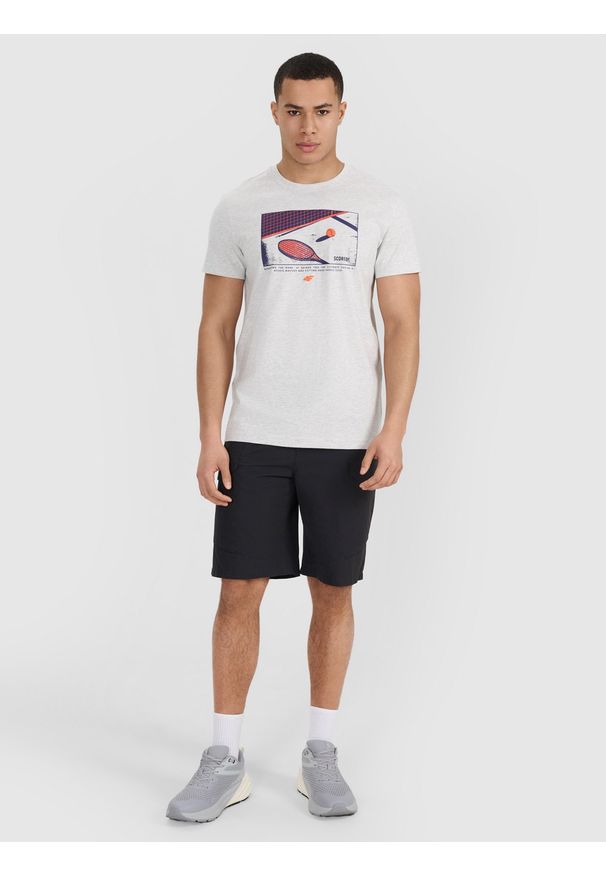 4f - 4F T-shirt regular z nadrukiem męski - szary M. Okazja: na co dzień. Kolor: szary. Materiał: bawełna, materiał, jersey. Długość rękawa: krótki rękaw. Długość: krótkie. Wzór: nadruk. Styl: klasyczny, sportowy, casual