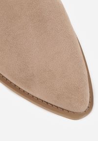 Renee - Ciemnobeżowe Kozaki Kowbojki na Stożku z Gładką Cholewką z Imitacji Zamszu Halille. Kolor: beżowy. Materiał: zamsz. Szerokość cholewki: normalna. Wzór: gładki. Obcas: na stożku. Styl: street, elegancki #2