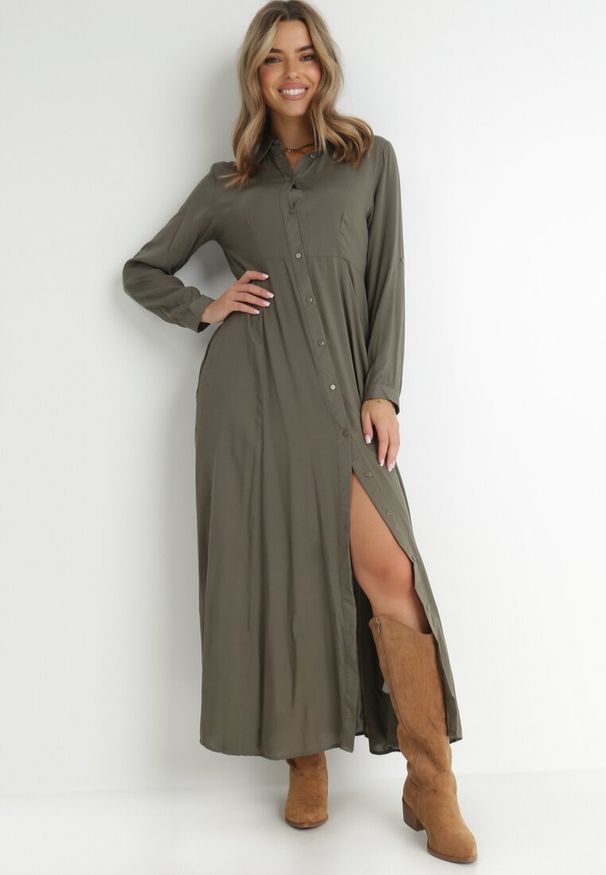 Born2be - Ciemnozielona Sukienka Controllable. Okazja: na co dzień. Kolor: zielony. Długość rękawa: długi rękaw. Typ sukienki: rozkloszowane, szmizjerki. Styl: klasyczny, casual. Długość: maxi