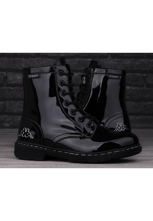 Buty do chodzenia damskie lakierowane Kappa Deenish Shine. Kolor: czarny. Materiał: lakier. Sport: turystyka piesza