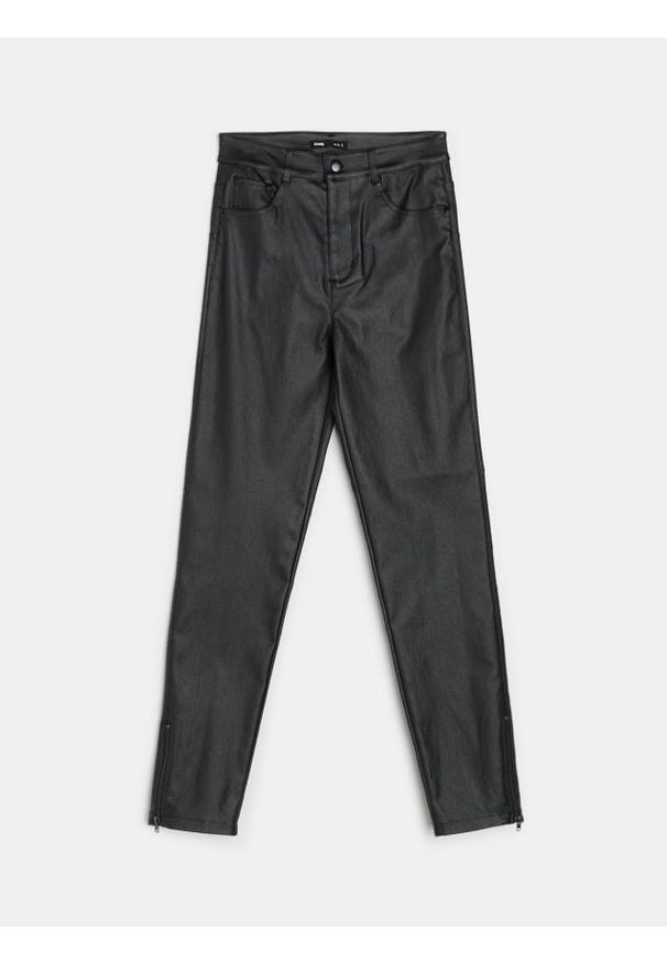 Sinsay - Woskowane spodnie skinny - czarny. Kolor: czarny