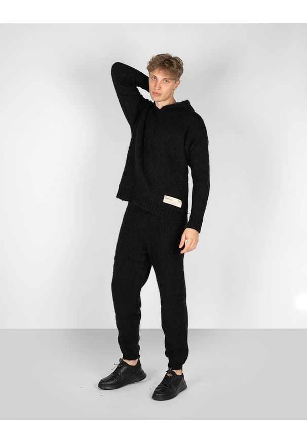 Takeshy Kurosawa Sweter. Okazja: na co dzień. Typ kołnierza: kaptur. Materiał: dzianina, wełna. Wzór: aplikacja. Styl: casual