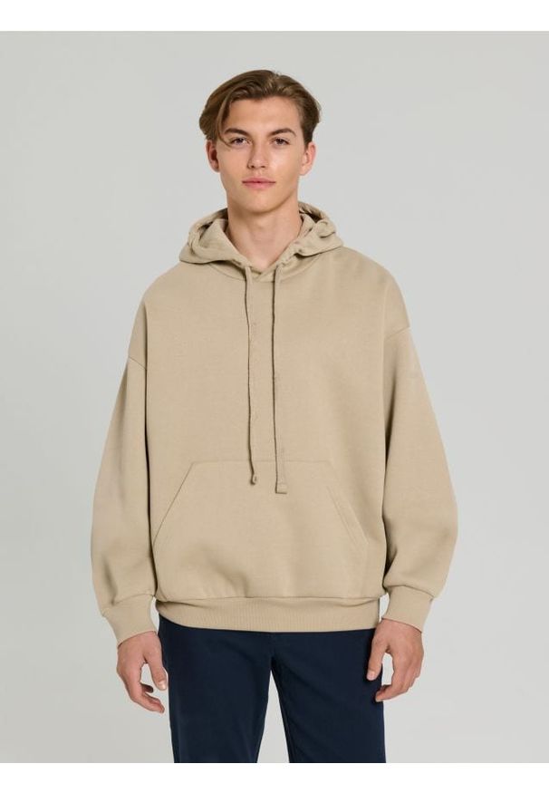 Sinsay - Bluza hoodie comfort fit - beżowy. Kolor: beżowy