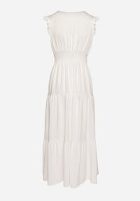 Born2be - Biała Wiskozowa Sukienka z Falbankami Sadoline. Okazja: na co dzień. Typ kołnierza: kołnierz z falbankami. Kolor: biały. Materiał: wiskoza. Styl: boho, casual #7