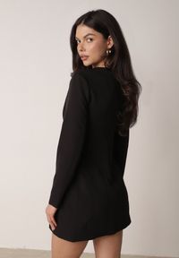 Born2be - Czarna Elegancka Sukienka VICES o Trapezowym Kroju z Imitacją Kieszeni Amaliete. Okazja: na spotkanie biznesowe. Kolor: czarny. Typ sukienki: trapezowe. Styl: elegancki #3