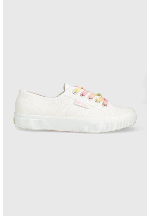 Superga tenisówki damskie kolor biały. Nosek buta: okrągły. Zapięcie: sznurówki. Kolor: biały. Materiał: guma