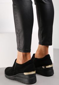 Renee - Czarne Sneakersy Munna. Nosek buta: okrągły. Kolor: czarny. Obcas: na koturnie. Wysokość obcasa: średni