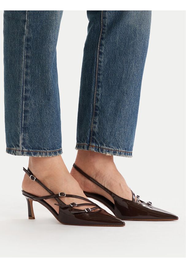 Steve Madden Czółenka Liana SM11003386 Brązowy. Kolor: brązowy. Materiał: skóra