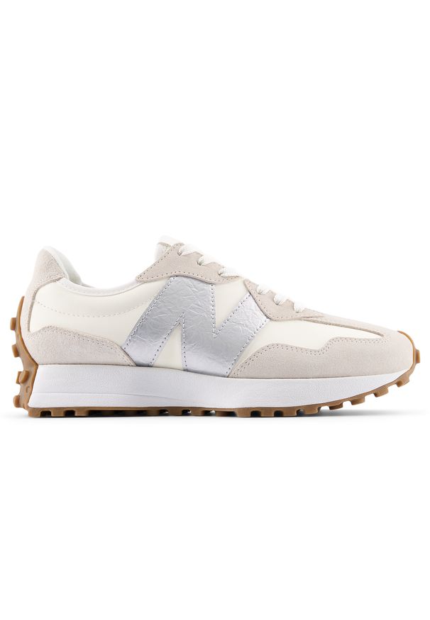 Buty damskie New Balance W327240 – beżowe. Okazja: na co dzień. Kolor: beżowy. Materiał: dresówka, guma, zamsz. Szerokość cholewki: normalna. Sezon: wiosna