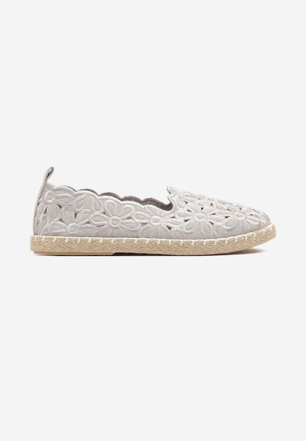 Renee - Szare Plecione Espadryle Vices z Kwiatowym Motywem z Ażurowymi Wycięciami Honavia. Okazja: na spacer, na co dzień. Kolor: szary. Materiał: jeans. Wzór: kwiaty, ażurowy. Styl: casual