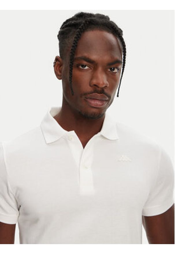 Robe di Kappa Polo William 6006170 Biały Slim Fit. Typ kołnierza: polo. Kolor: biały. Materiał: bawełna