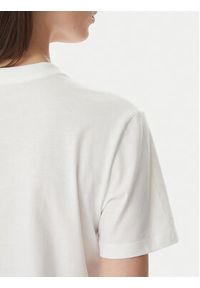 Calvin Klein Jeans T-Shirt LV047G831G Biały Regular Fit. Kolor: biały. Materiał: bawełna #2