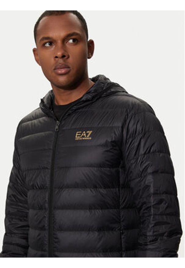 EA7 Emporio Armani Kurtka puchowa 8NPB24 PNGPZ 0208 Czarny Regular Fit. Kolor: czarny. Materiał: syntetyk