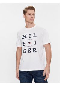 TOMMY HILFIGER - Tommy Hilfiger T-Shirt Box Flag Logo Tee MW0MW33690 Biały Regular Fit. Kolor: biały. Materiał: bawełna