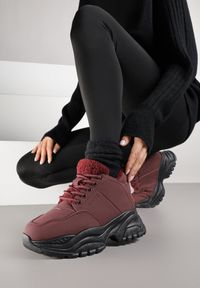 Born2be - Bordowe Traperki Sneakersy Vices na Grubej Tłoczonej Platformie Typu Traperki Narrise. Okazja: na co dzień. Kolor: czerwony. Materiał: jeans. Obcas: na platformie. Styl: casual #3