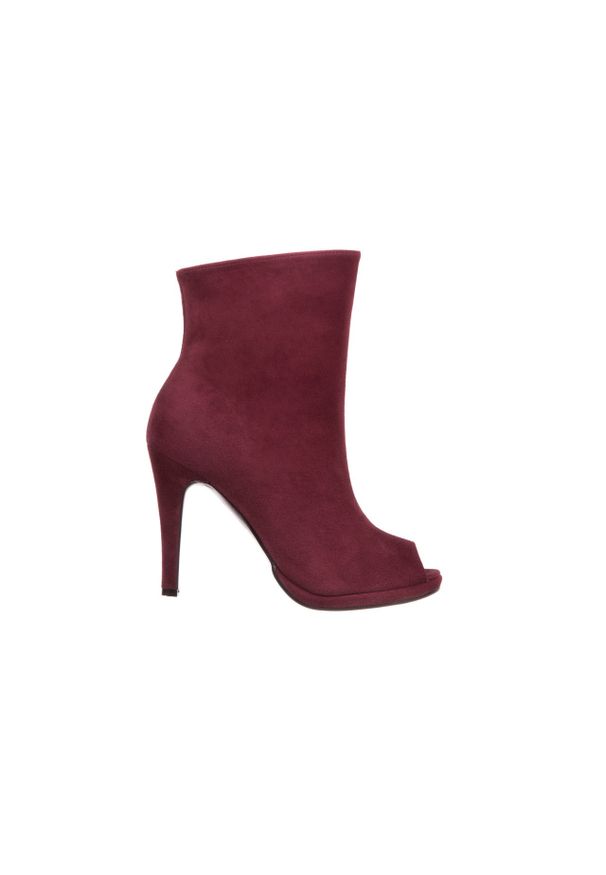 Botki Bayla-076 1579Z Bordo, Skóra naturalna - 40. Okazja: na co dzień. Nosek buta: otwarty. Zapięcie: zamek. Kolor: fioletowy. Szerokość cholewki: normalna. Materiał: skóra. Obcas: na obcasie. Styl: elegancki, casual, wizytowy. Wysokość obcasa: średni