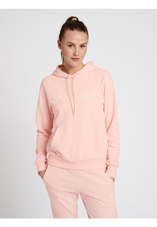 Damska bluza z kapturem Hummel Noni 2.0. Typ kołnierza: kaptur. Kolor: biały. Materiał: bawełna, poliester. Długość rękawa: raglanowy rękaw. Wzór: aplikacja