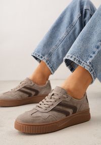 Born2be - Beżowe Zamszowe Sneakersy w Stylu Kultowych Tenisówek ze Skórzaną Wkładką Berosele. Okazja: na co dzień. Kolor: beżowy. Materiał: zamsz, skóra #3