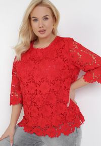 Born2be - Czerwona Bluzka Auranore. Kolor: czerwony. Materiał: koronka. Wzór: koronka, kwiaty, ażurowy. Styl: elegancki #1