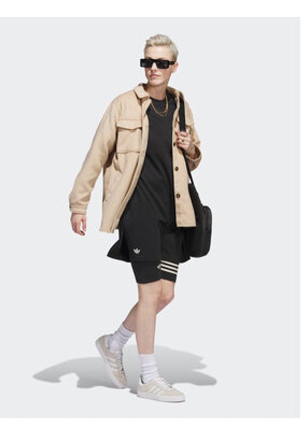 Adidas - adidas Sukienka codzienna adicolor Neuclassics IB7309 Czarny Loose Fit. Okazja: na co dzień. Kolor: czarny. Materiał: syntetyk, bawełna. Typ sukienki: proste. Styl: casual